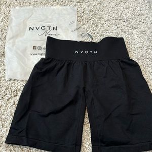 BNWT nvgtn black shorts